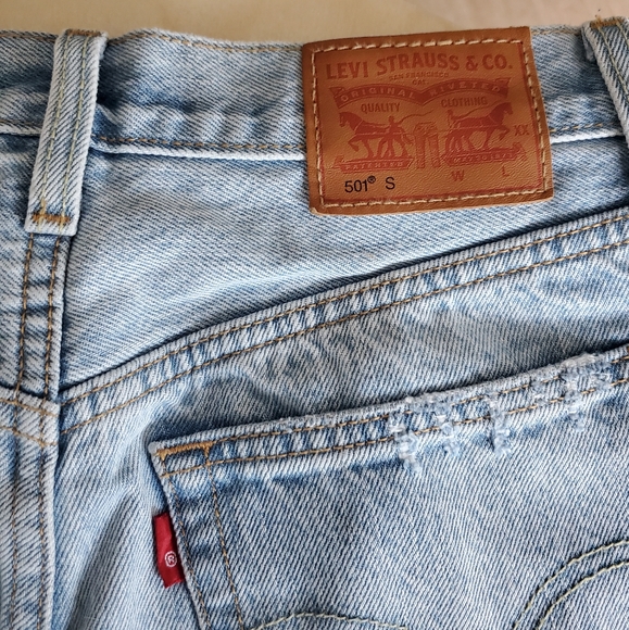 Levi's 501 skinny jeans in light wash - Picture 2 of 5